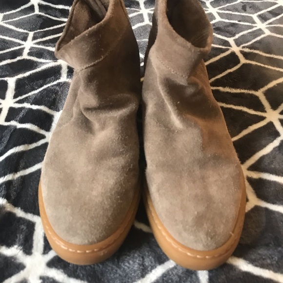 Common Projects Wedge Ankle Boots - Picture 9 of 11